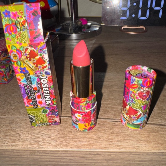 Josefin x Kenia Ontiveros Lip matte 5 pack Set